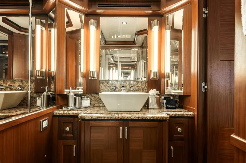 Uncorked Yacht Photos Pics 