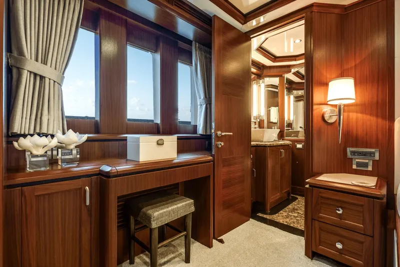 Uncorked Yacht Photos Pics 