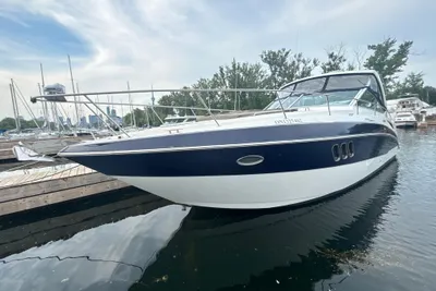 Cruisers Yachts 360 Express