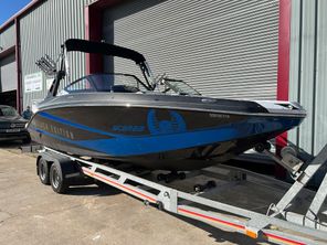 2023 Scarab 215 Black Edition