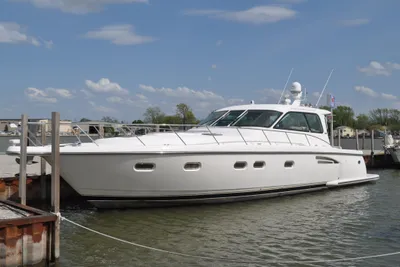 Tiara Yachts 5200 Sovran