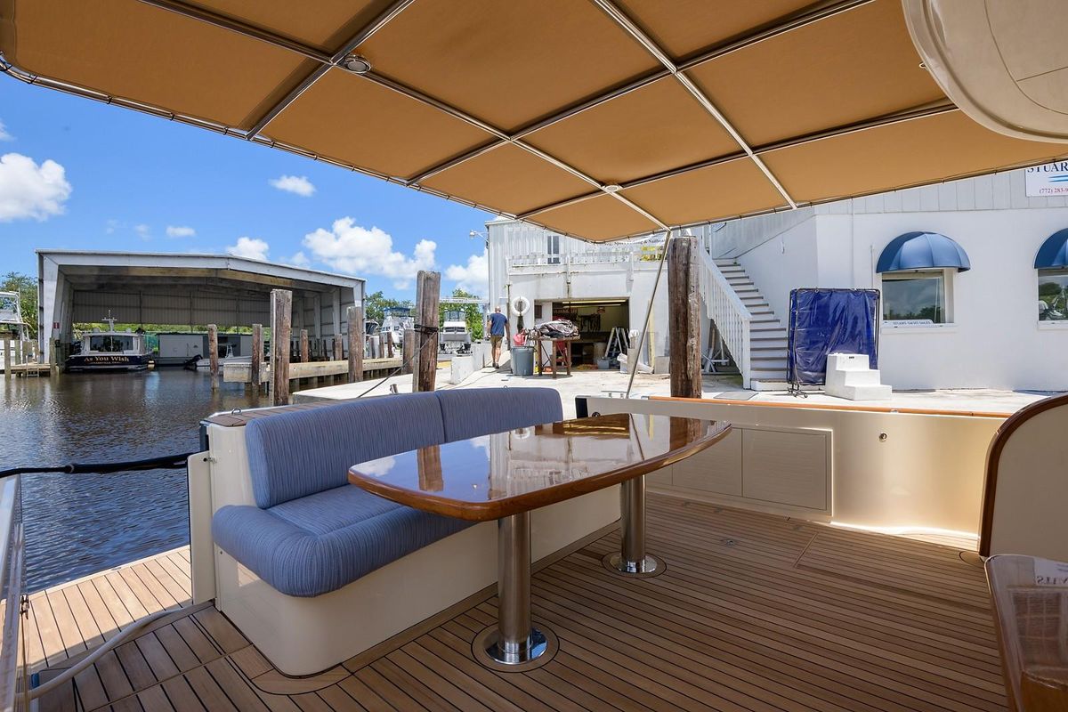 2018 Palm Beach Motor Yachts 55 