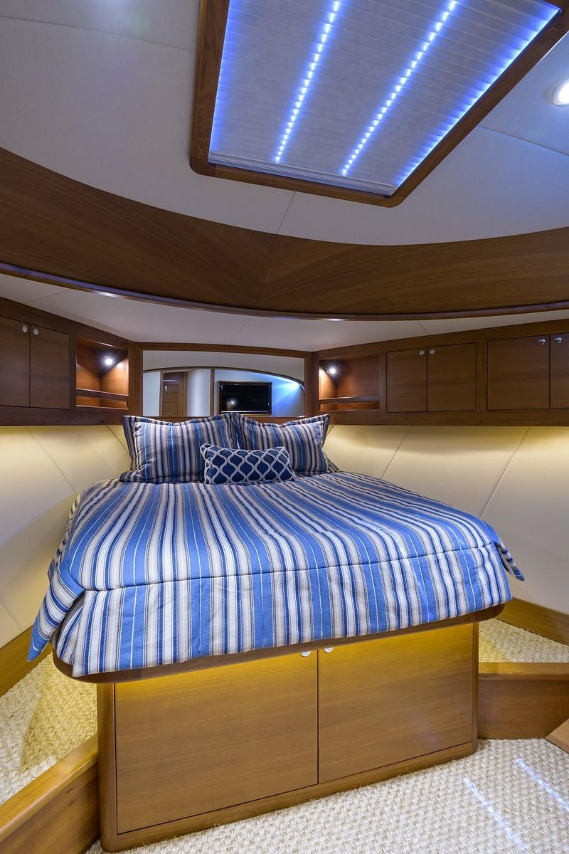 2018 Palm Beach Motor Yachts 55 