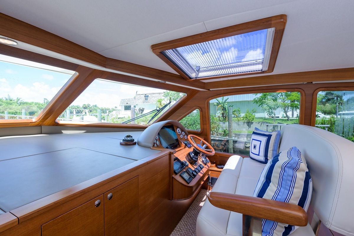 2018 Palm Beach Motor Yachts 55 