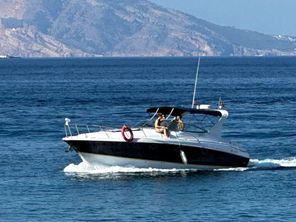 Larson Cabrio 370 Mid Cabin