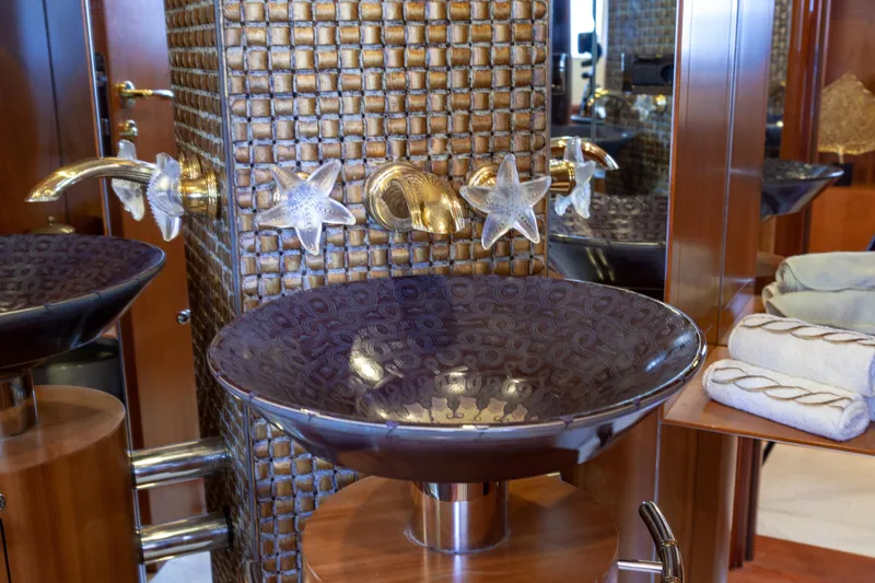 Sunrise Yacht Photos Pics 