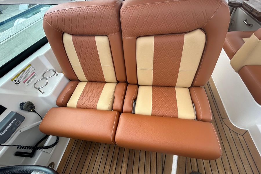 2014 Sea Ray 370 Venture