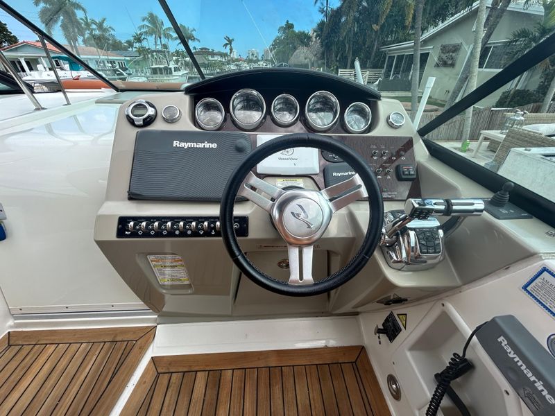 2014 Sea Ray 370 Venture