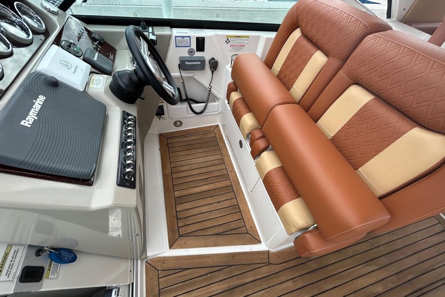 2014 Sea Ray 370 Venture