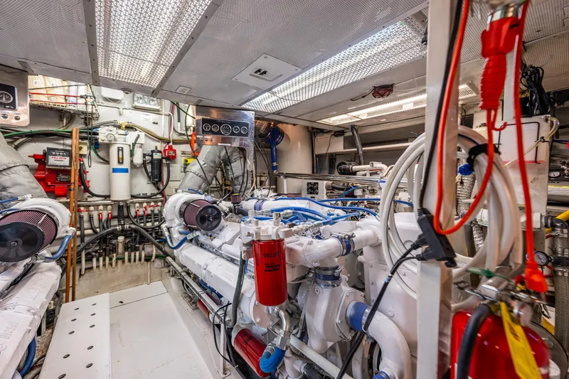 Andiamo Yacht Photos Pics 