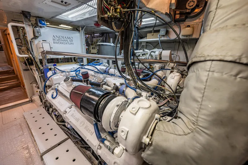 Andiamo Yacht Photos Pics 