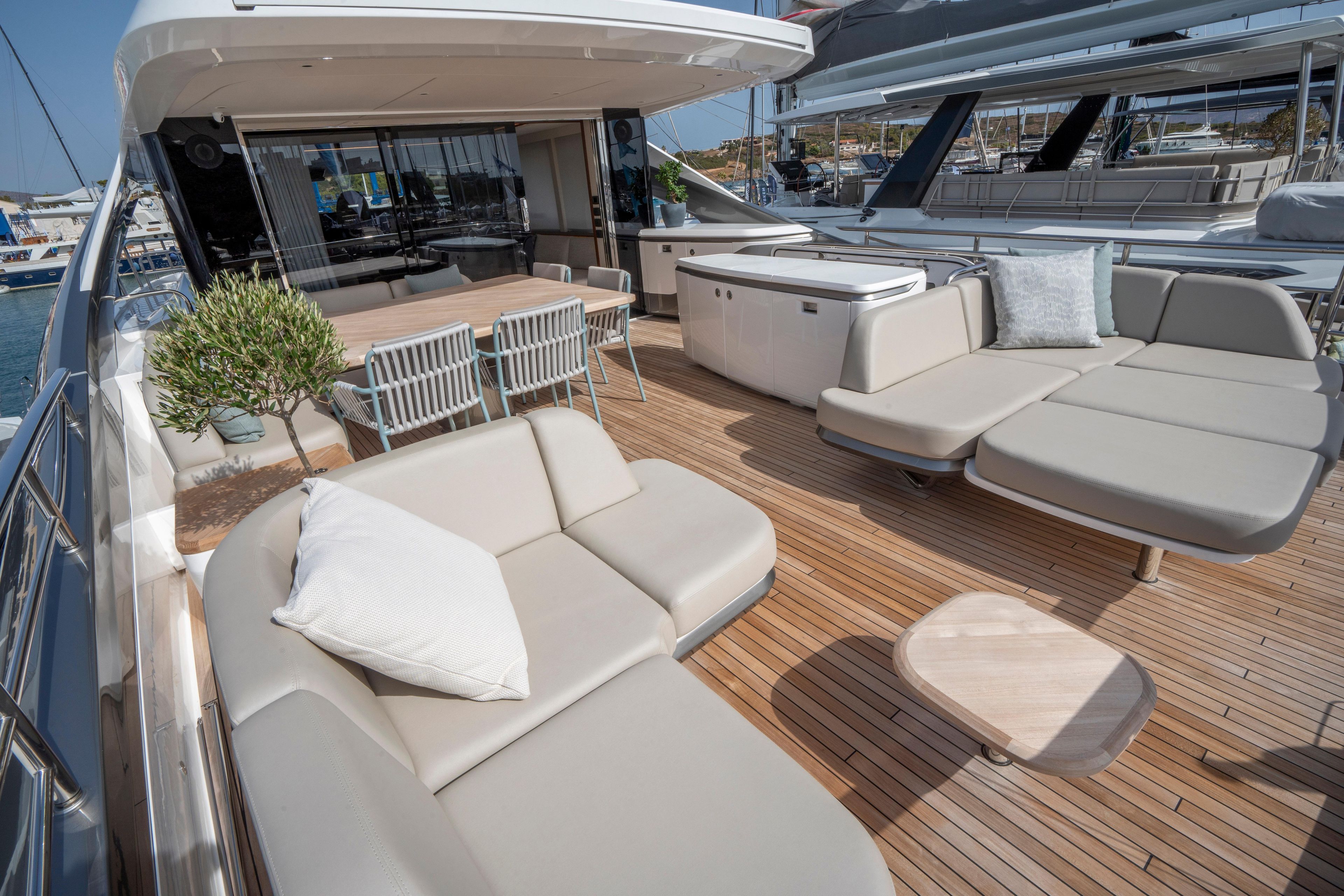 Yacht