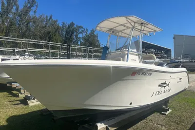 Cobia 220 Center Console