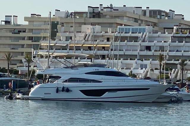 2018 Fairline Squadron 65