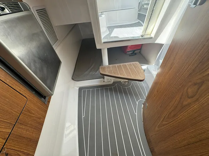 T-party Yacht Photos Pics 