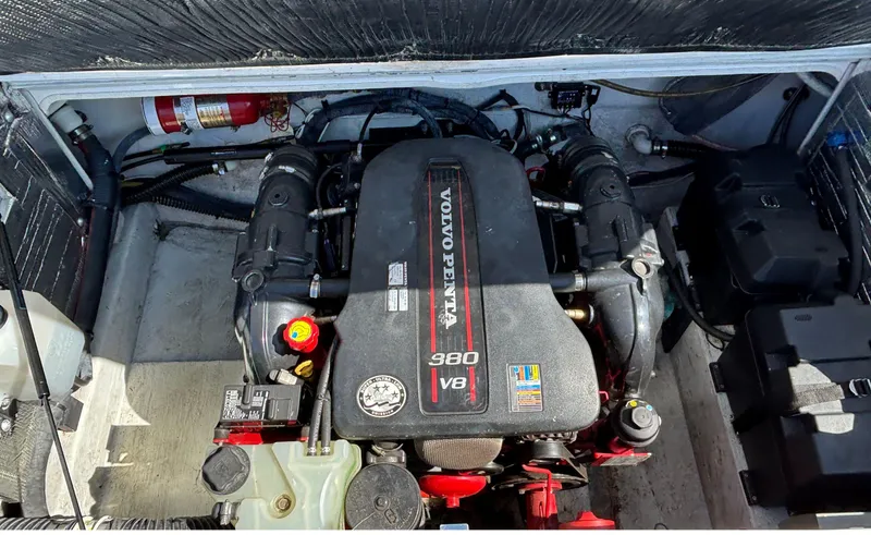  Yacht Photos Pics Engine compartment of 2015 Hunt Yachts Harrier 25 Sport with Volvo Penta V8 engine.