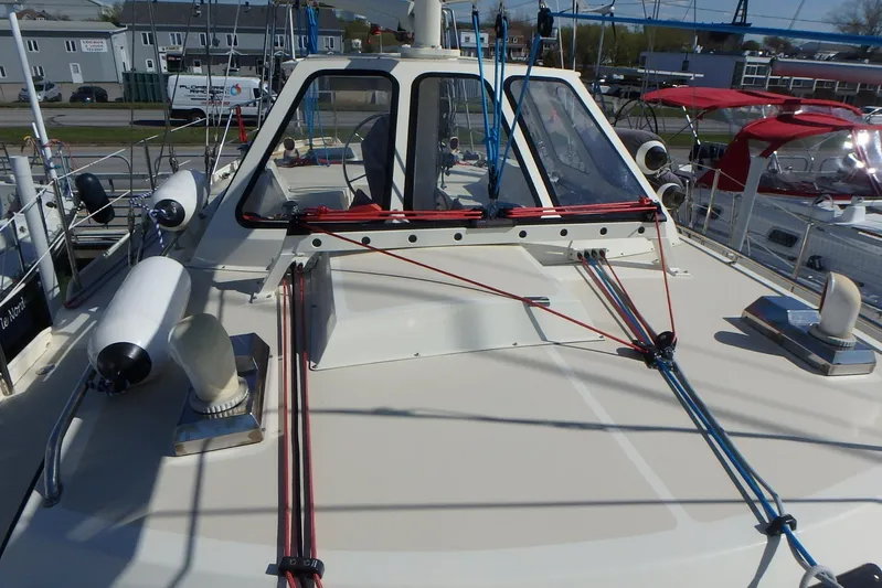 Si J'avais Su Yacht Photos Pics 2017 Custom Gilbert Caroff Lex Eterna 47 yacht deck with rigging and fenders.