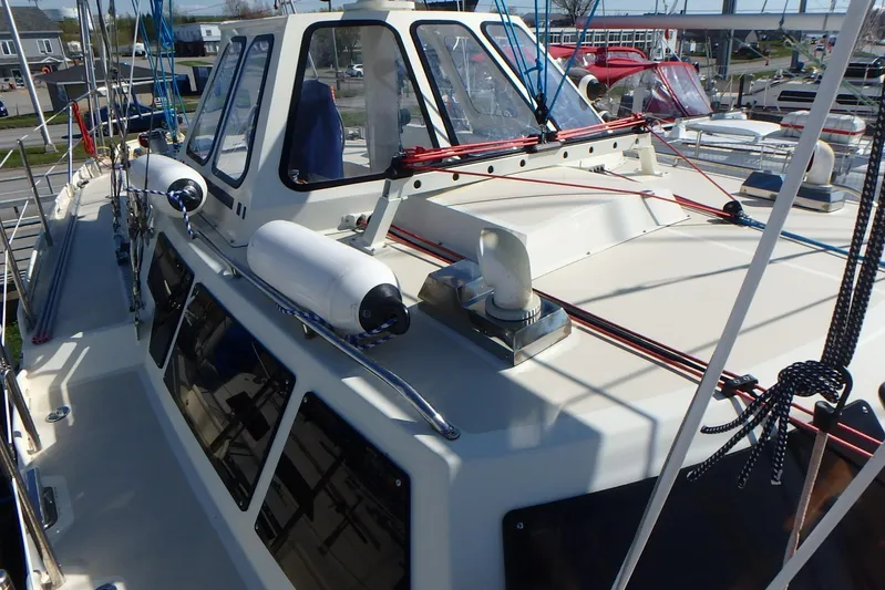 Si J'avais Su Yacht Photos Pics Custom Gilbert Caroff Lex Eterna 47 yacht deck, 2017 model, featuring sleek design and rigging.