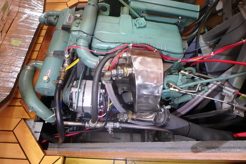 Si J'avais Su Yacht Photos Pics Engine compartment of 2017 Custom Gilbert Caroff Lex Eterna 47, showcasing detailed mechanical components.