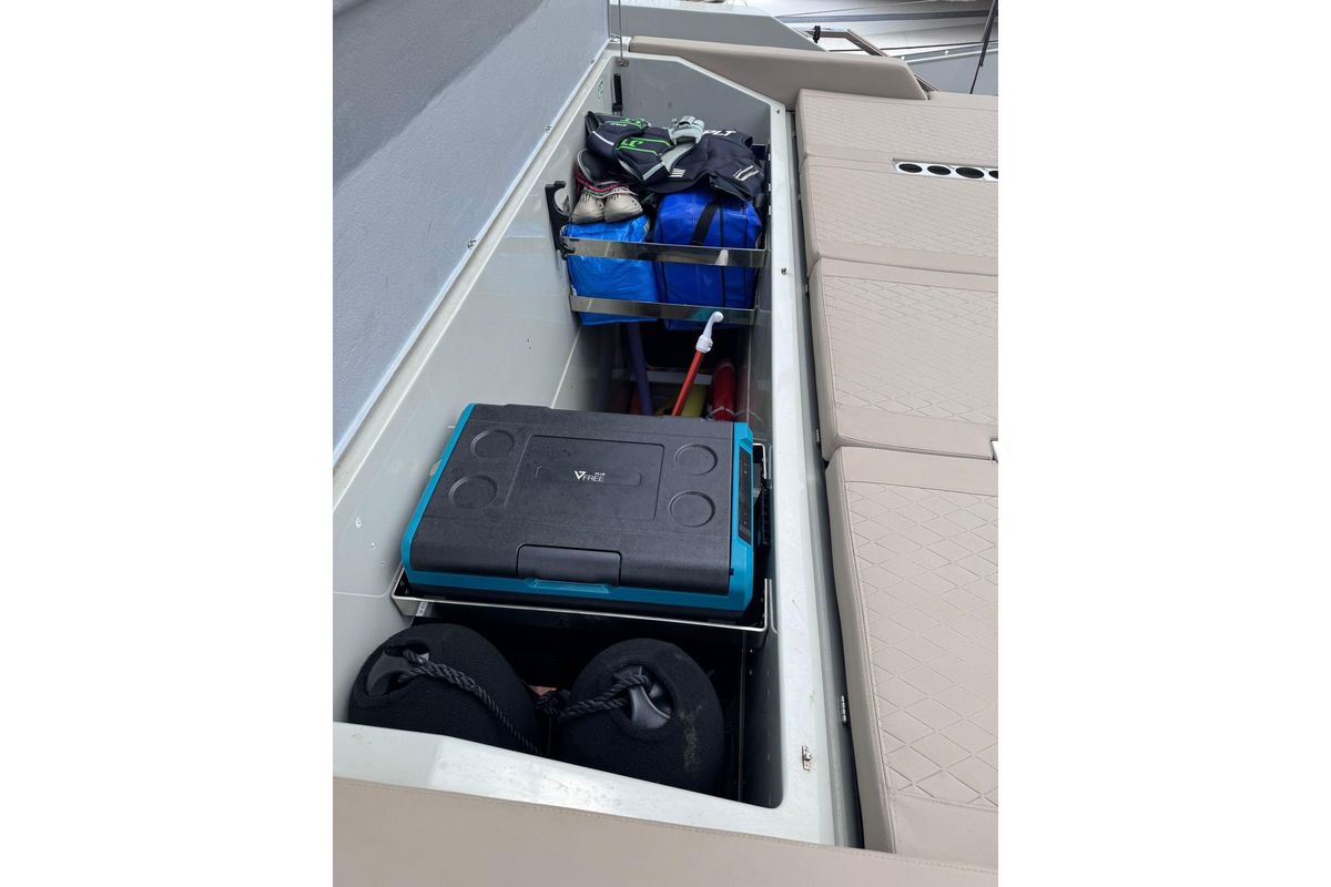 2024 De Antonio Yachts 47 