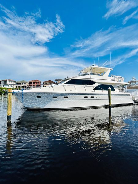 2008 Hampton 580 Pilothouse