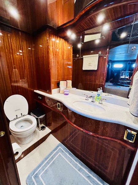 2008 Hampton 580 Pilothouse