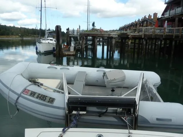 Escapade Yacht Photos Pics 