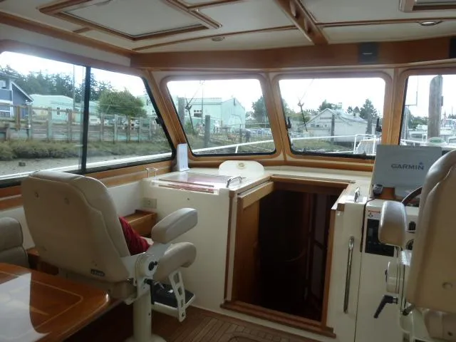 Escapade Yacht Photos Pics 