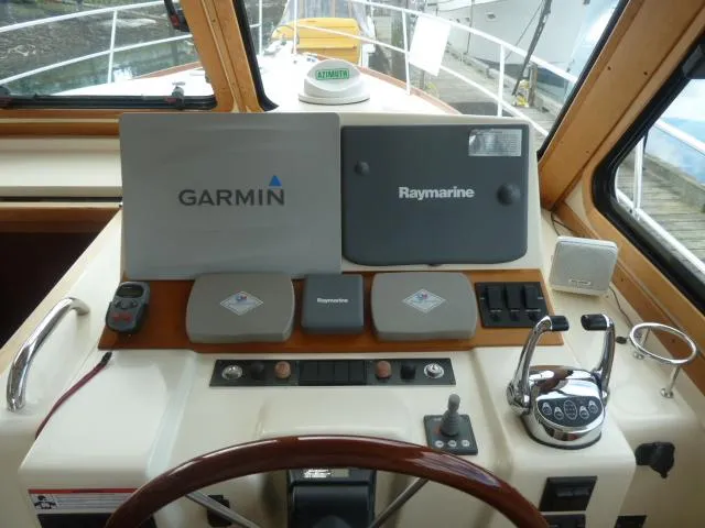 Escapade Yacht Photos Pics 