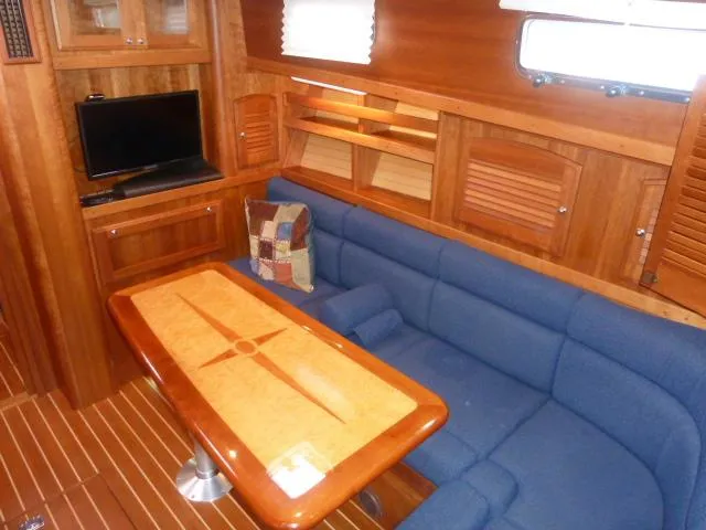 Escapade Yacht Photos Pics 