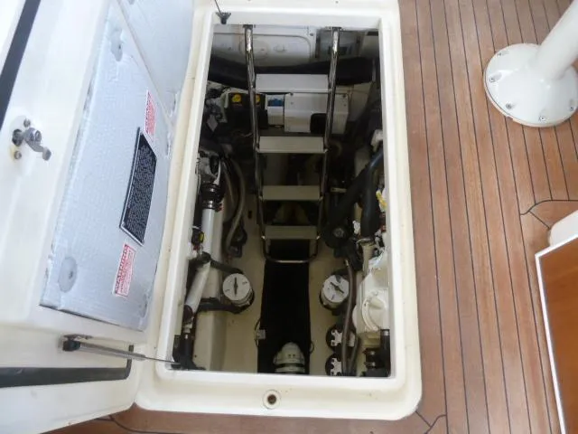 Escapade Yacht Photos Pics 