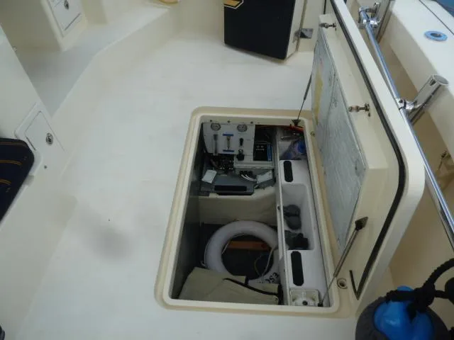 Escapade Yacht Photos Pics 