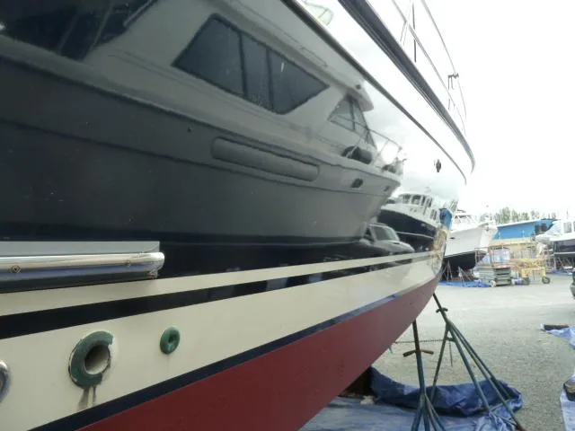 Escapade Yacht Photos Pics 