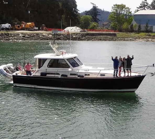 Escapade Yacht Photos Pics 