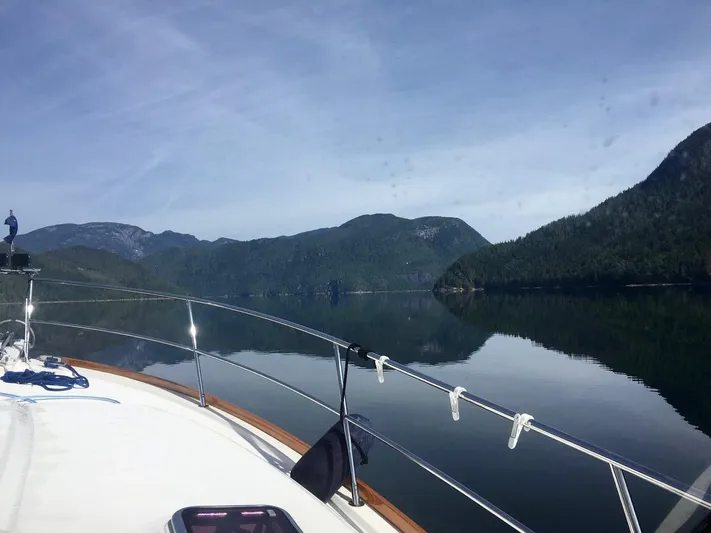 Escapade Yacht Photos Pics 