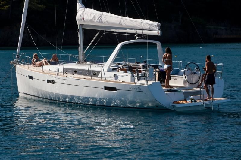 2018 Beneteau Oceanis 45