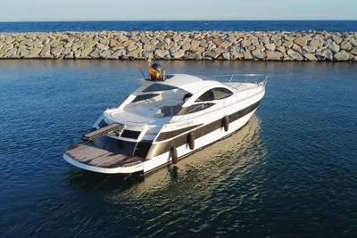 Pershing 46