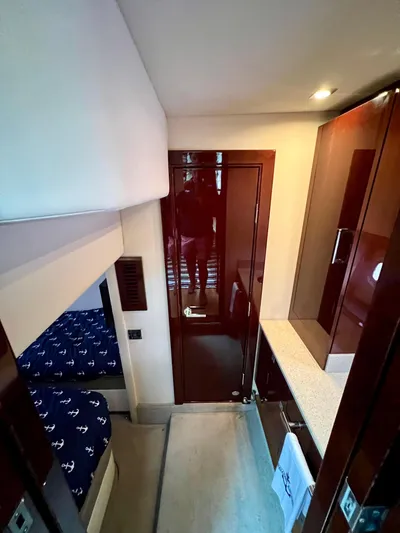 Equinox Yacht Photos Pics Interior cabin of 2010 Sea Ray 470 Sundancer yacht with modern amenities.