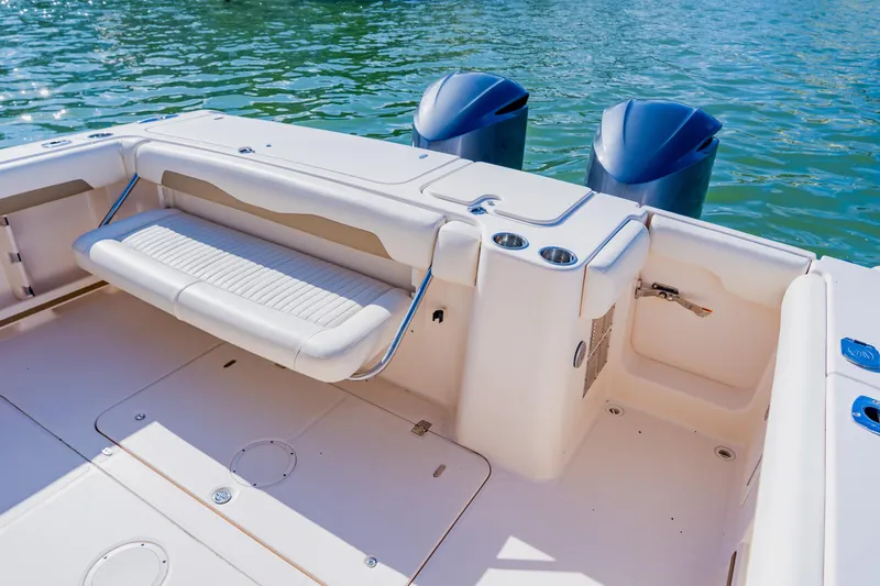  Yacht Photos Pics 2013 Grady-White Freedom 335 boat deck with seating and dual engines.