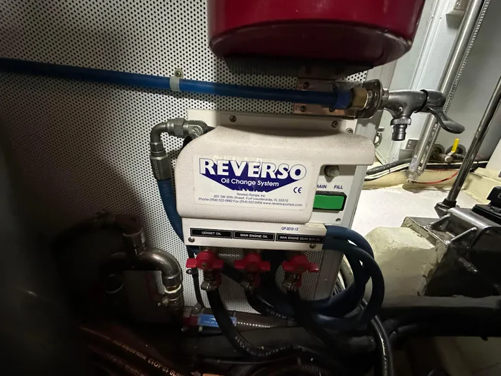  Yacht Photos Pics Oil Change System