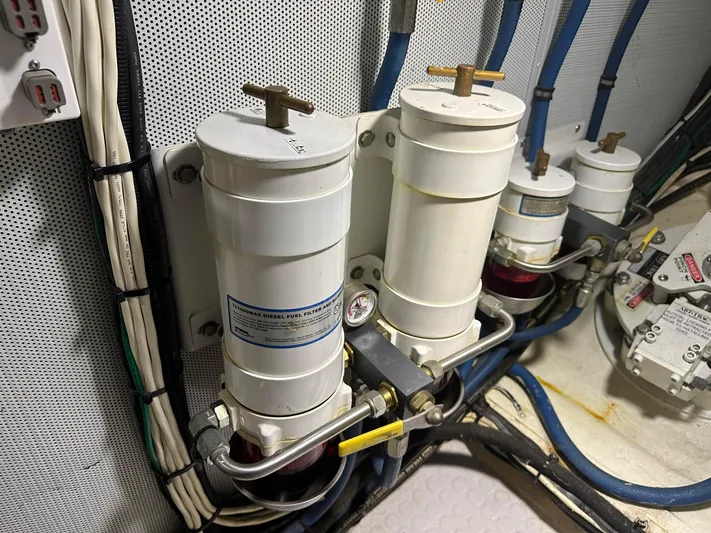  Yacht Photos Pics Fuel Filters Main Engine & Generator