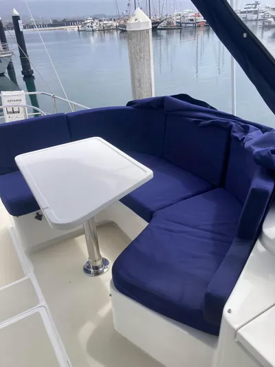  Yacht Photos Pics Flybridge Seating