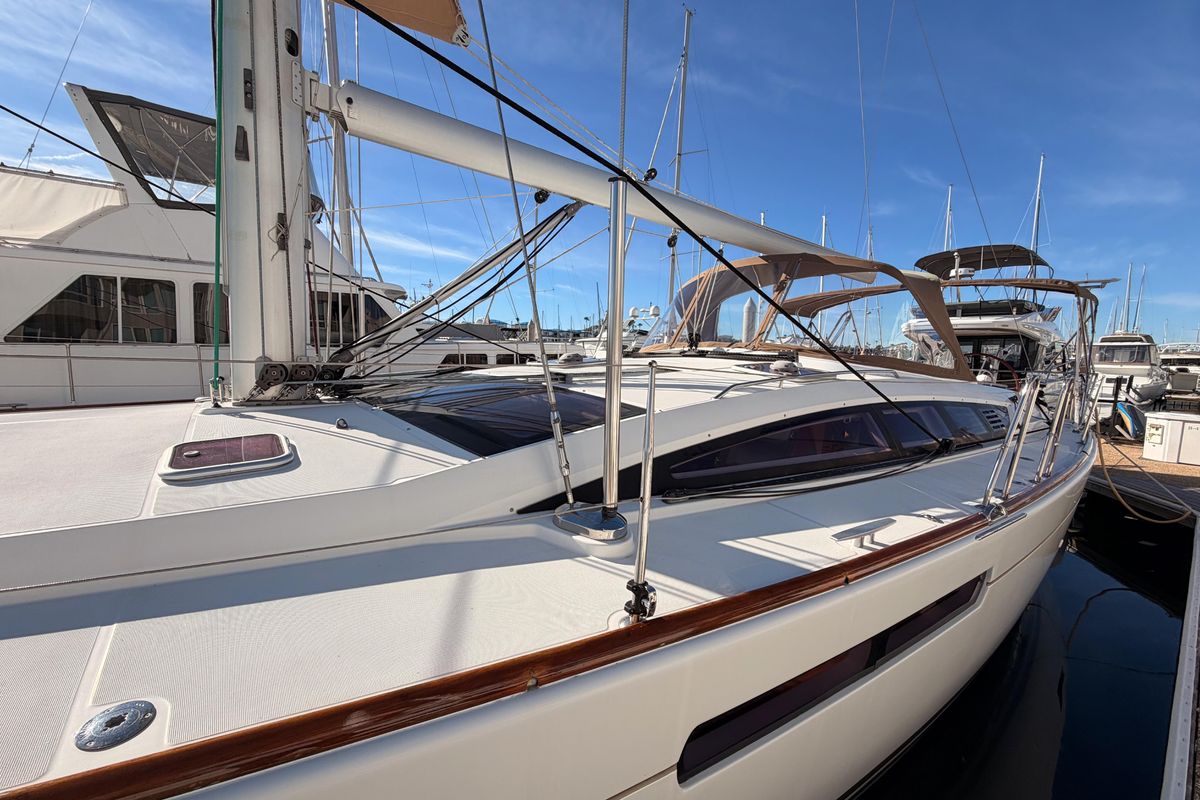 2011 Jeanneau 53 