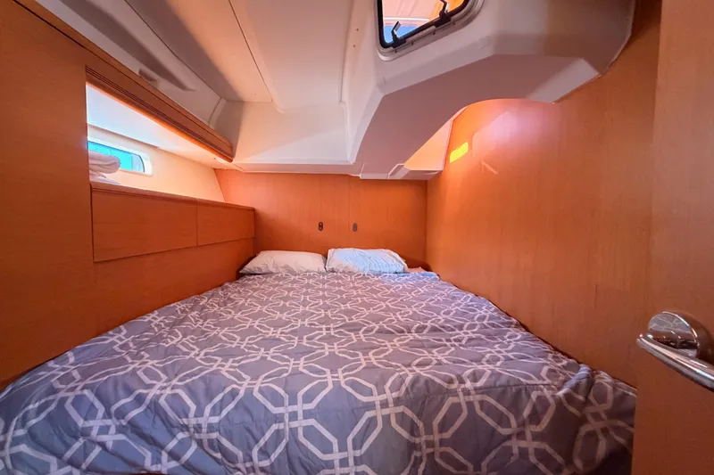 Joie Yacht Photos Pics 