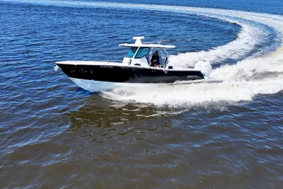 Blackfin 332 CC