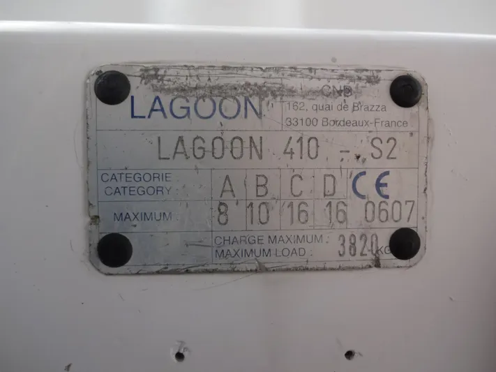 Cajun Moon Yacht Photos Pics Lagoon 410 boat nameplate, year 2003, maximum load 3820 kg.