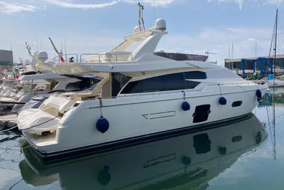 2013 Ferretti Yachts Ferretti 720