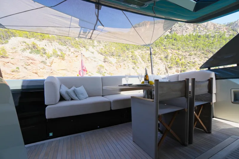 Revolution Yacht Photos Pics 