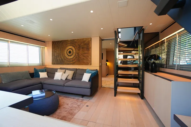 Revolution Yacht Photos Pics 