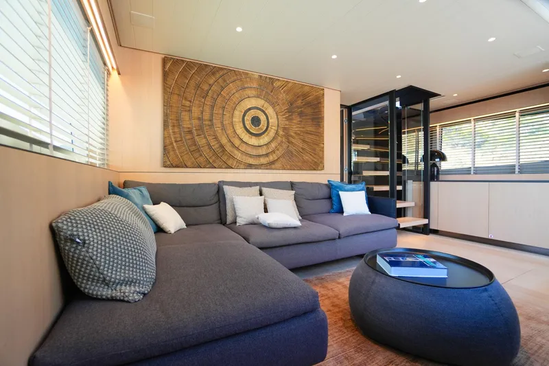 Revolution Yacht Photos Pics 